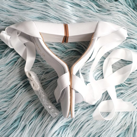 White heels - Picture 10 of 11